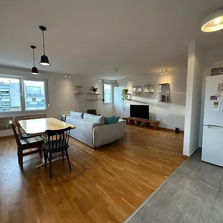 Oasis - Two Bedroom In Blok 5 *