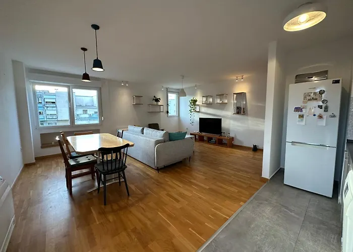 Oasis - Two Bedroom In Blok 5 *